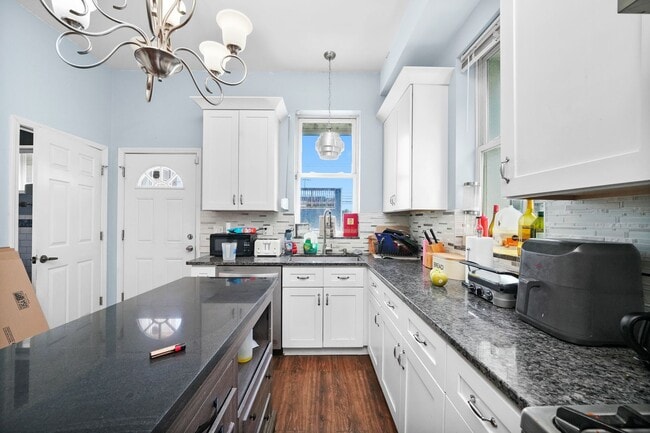 1307 S Ashland Ave