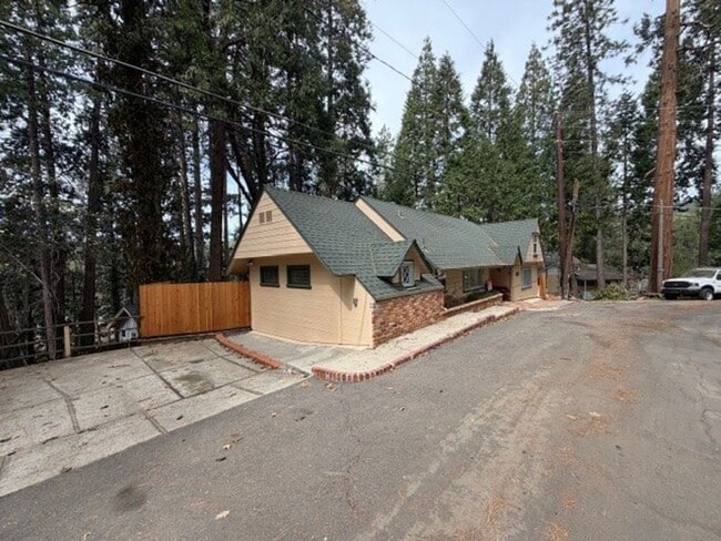 Photo - Charming 3-Bedroom Home in the Heart of Twain Harte