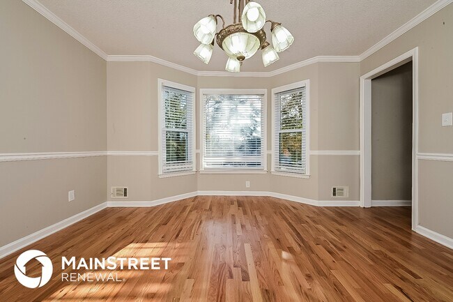 Photo - 310 Lakefront Dr