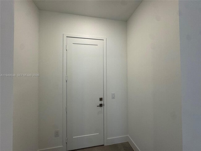 Photo - 19670 NE 14th Ct