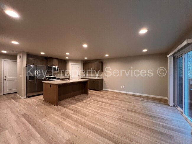 Photo - Spacious Townhome in Central Vancouver Location!