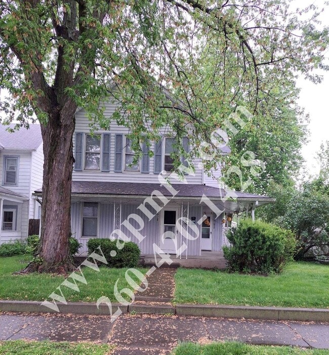 Building Photo - 1 BR Apartment Near Downtown
