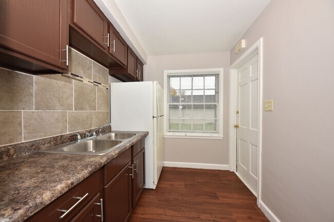Photo - 4065 N Sherman Blvd Apartments Unit 1