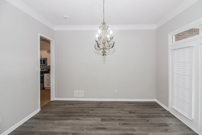 Photo - 7201 Arcastle Loop W