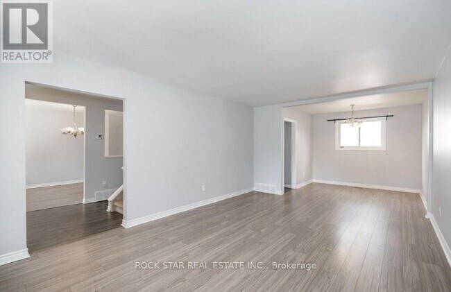 Photo - 271 Carson Dr