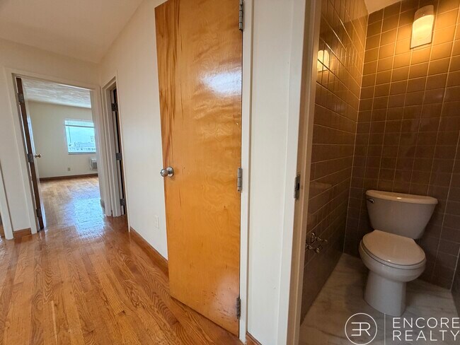 Photo - 1110 Commonwealth Ave Unidad 708