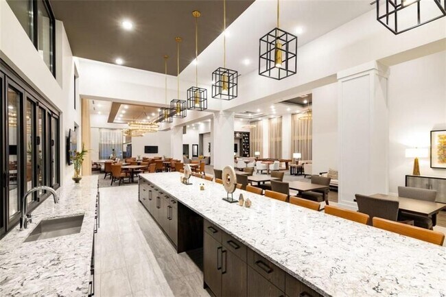 Photo - 1927 Powers Ferry Rd