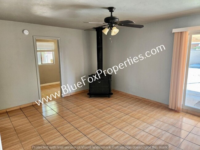 Photo - 5952 E 25th St