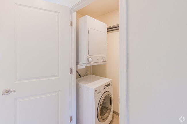 2 BR, 1.5 BA Townhome