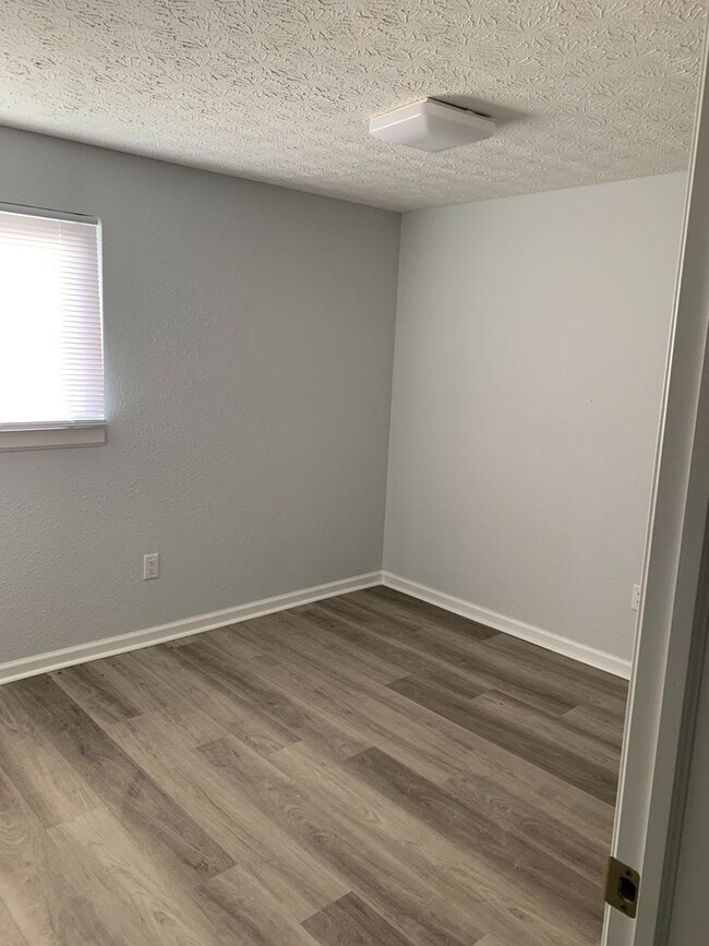 Building Photo - 1818 Holburn Ave Unit 1818-B