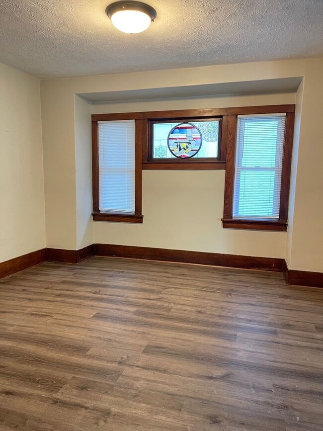 Photo - Recently Remodeled 3 Bedroom House Availab...