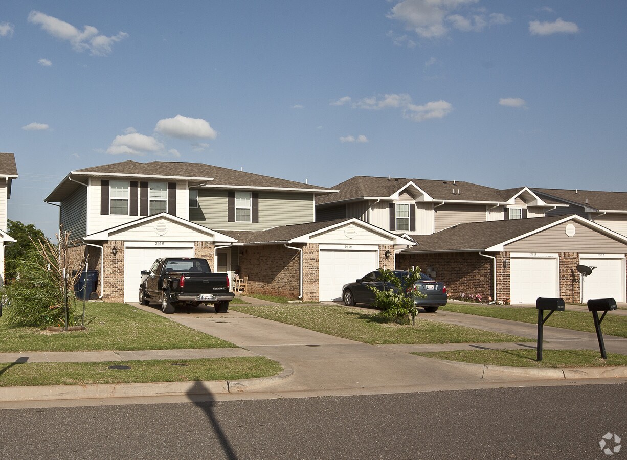 Capitol Square Villas - Capitol Square Villas Apartments