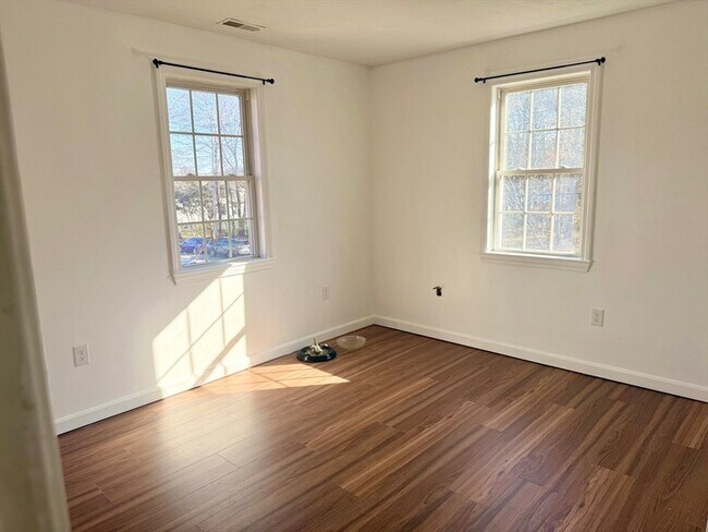 Photo - 136 Eastford Rd Unit 2