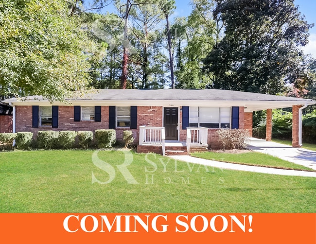 Building Photo - Your dream home awaits