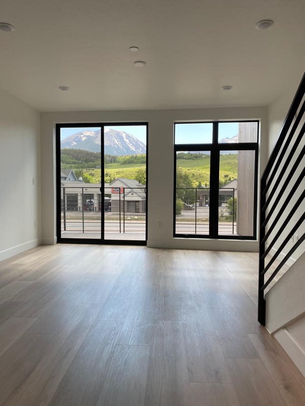 Building Photo - 930 Blue River Pkwy Rental
