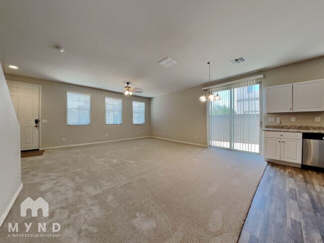 5420 W Albeniz Pl