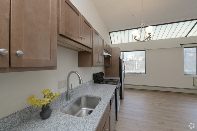 Windjammer Cove Apartments