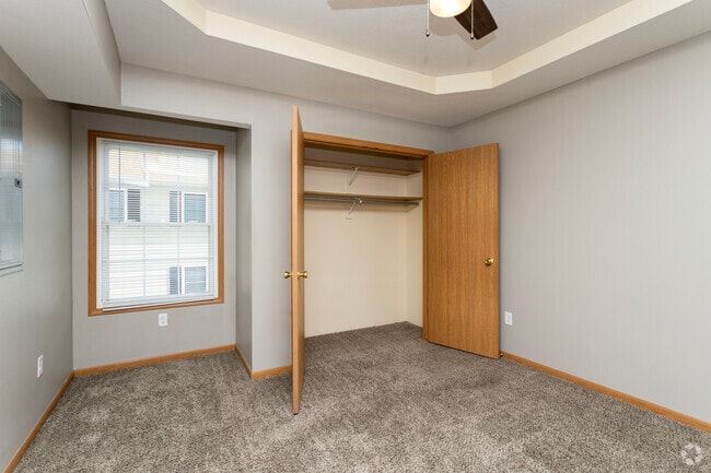 3BR, 1.5BA - 1,100SF