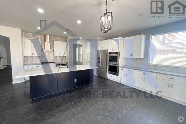 Building Photo - 5Bed/4.5Bath w/3 Car Gar - 303/Camelback -... Rental