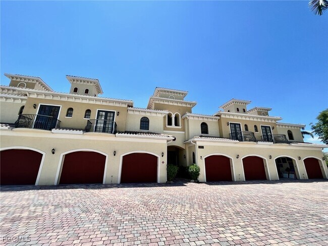 Photo - 4820 SW 17th Pl Unit 7