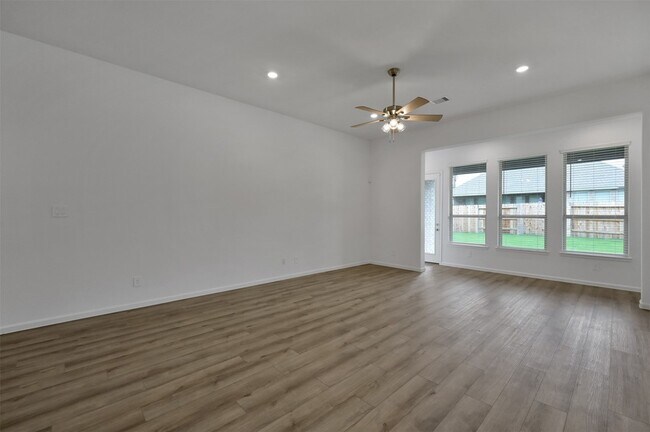 Photo - 17841 McClary Cardinal Dr
