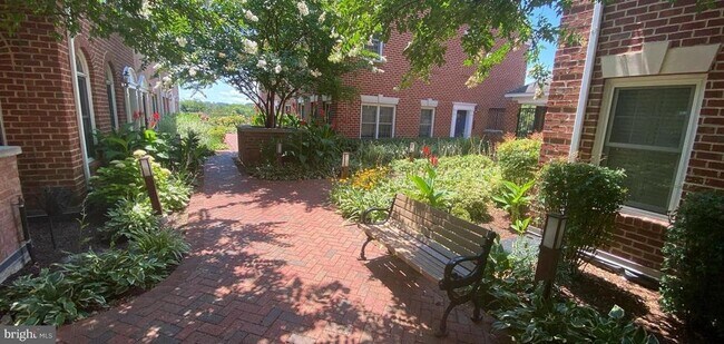 Photo - 2256 S Garfield St