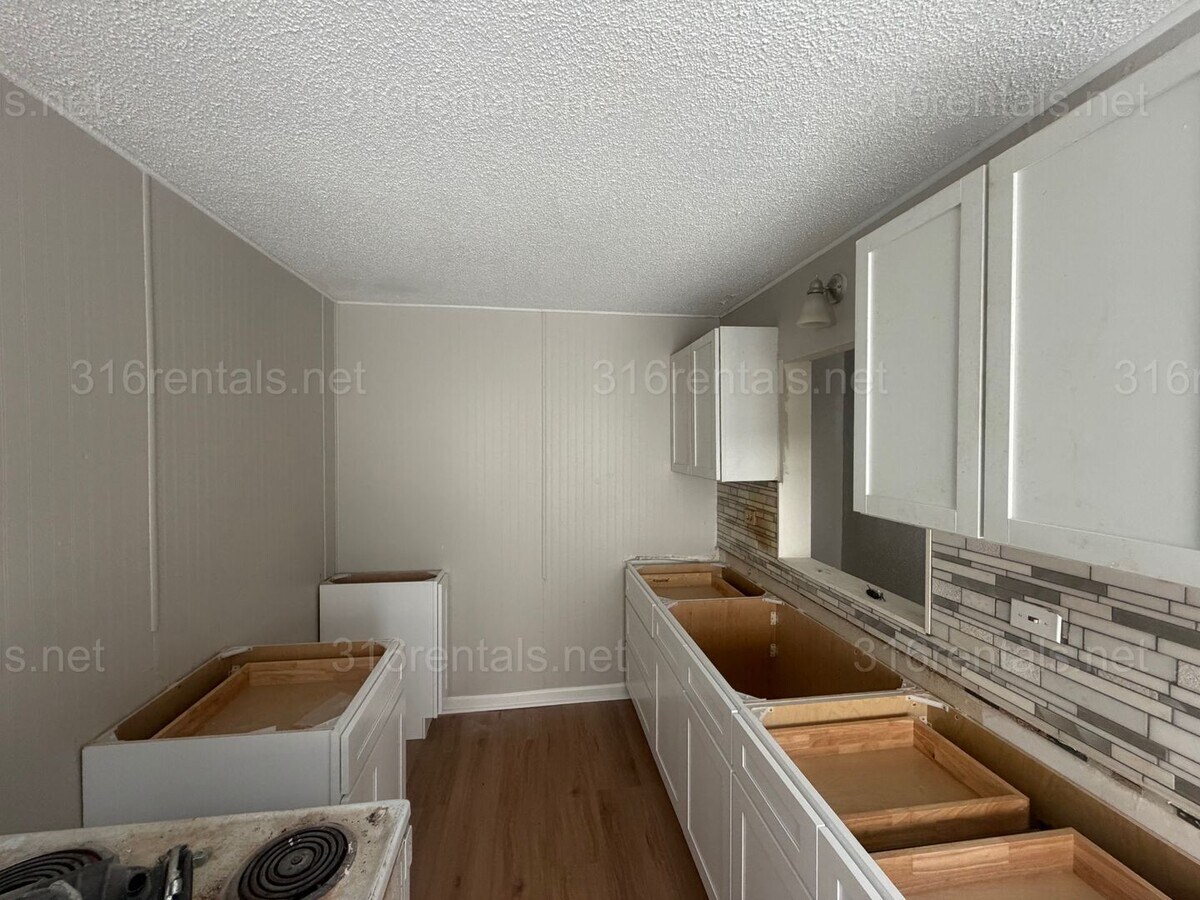 Photo - 945 N Grove St