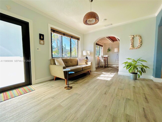 Photo - 1175 NE 131st St