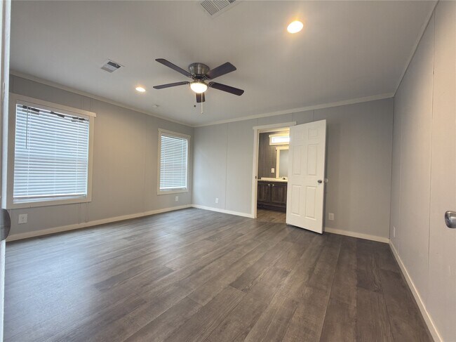 Photo - 102 Rd 5118