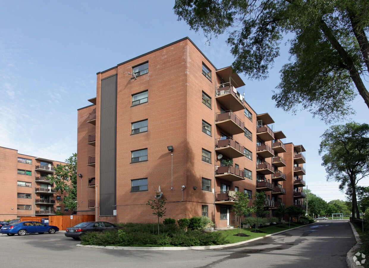 Photo - 327 Dixon Rd