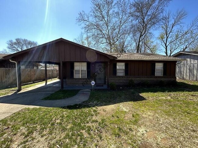 Building Photo - 103 Overland Trail