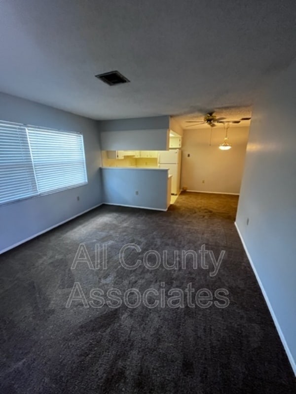 Building Photo - 6189 Chesham Dr Unit 1