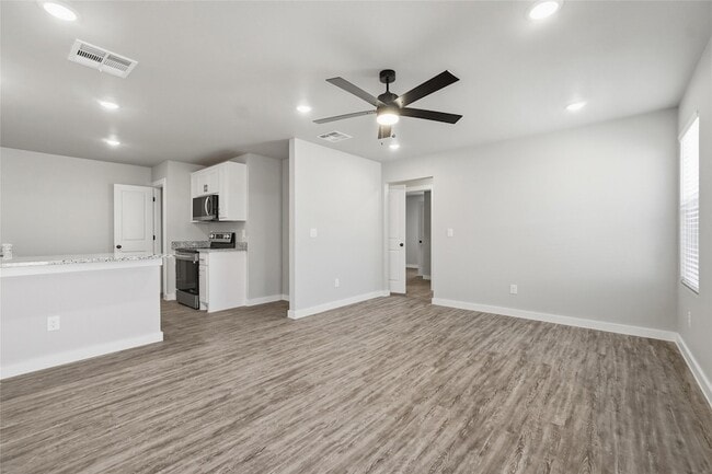 Photo - 2876 Glennster St