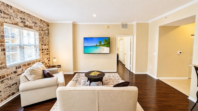 Photo - 1064 N Tamiami Trl