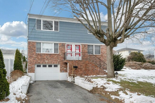 Photo - 52 Post Pl Unit 2nd Floor