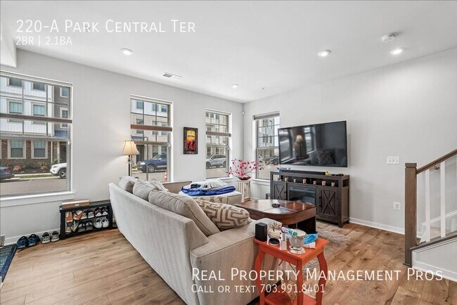 Photo - 220 Park Central Ter