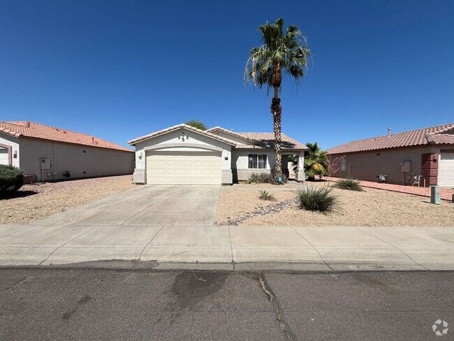 Building Photo - COMING SOON! Spacious 3 Bed 2 Bath Home in...