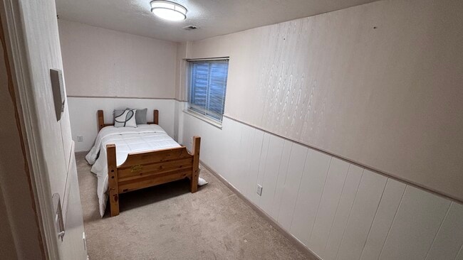 Photo - 1238 Newport Ln
