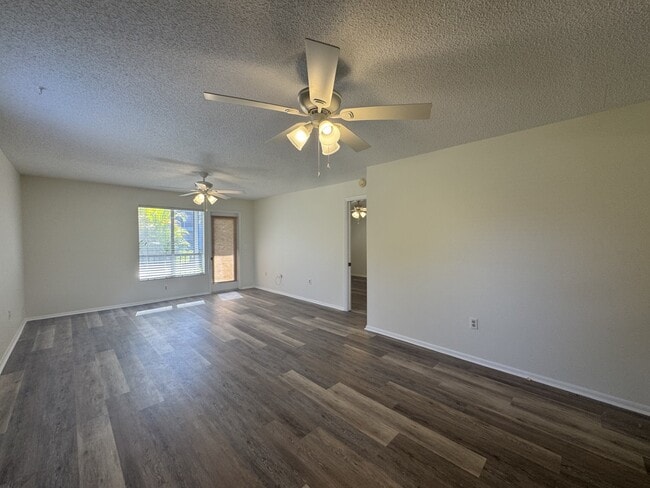 Photo - 259 Fenwick Dr