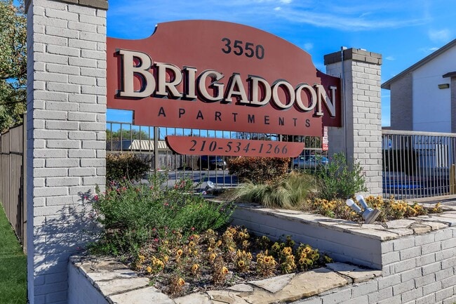 ¡BIENVENIDO A CASA! - Brigadoon Apartments