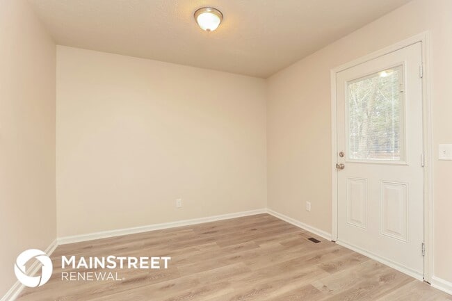 Photo - 1143 Woods Edge Dr