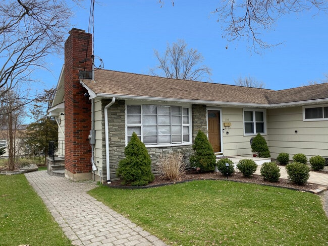 Front entrance - 110 Dobson St Unit UL