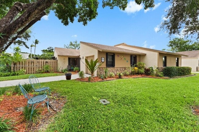 Photo - 901 NW 26th Ave