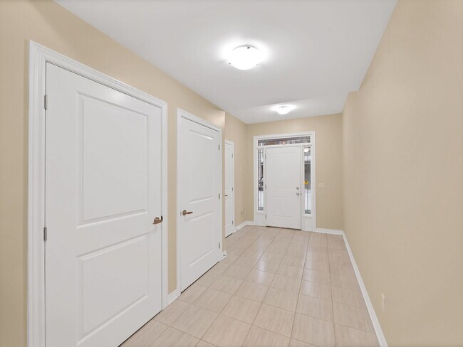 Photo - 77 Diana Ave