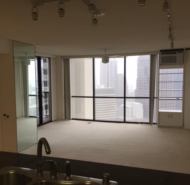 Photo - Honolulu Tower - High Floor, Ocean and City View!!!