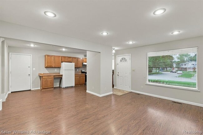 39694 Birchwood Dr