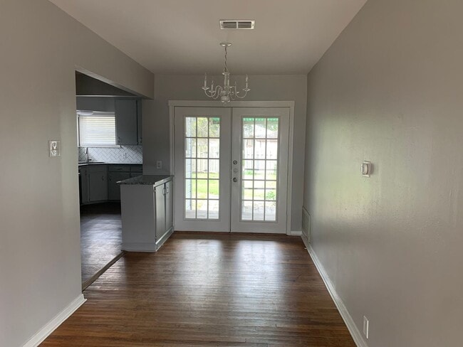 Photo - 726 Sheridan Dr