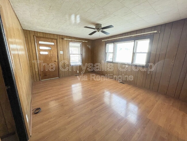 Photo - 230 Creve Coeur St