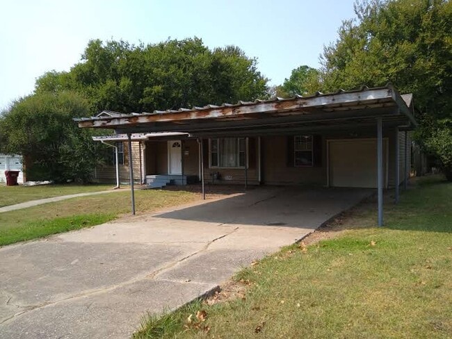 Photo - 605 Lipscomb St