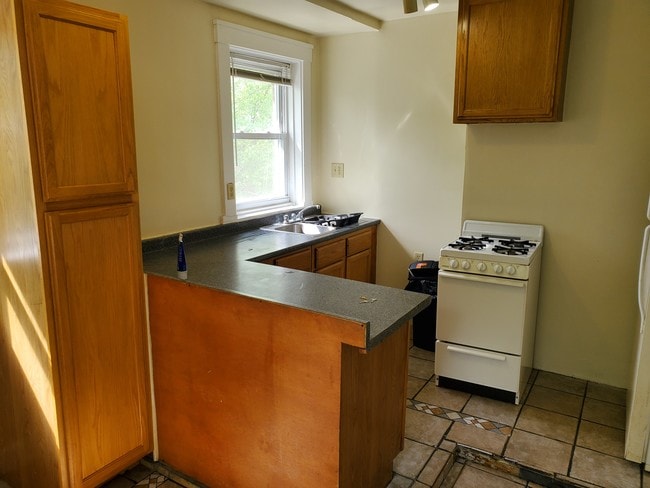 Photo - 2923 Euclid Ave Unit 2 rd